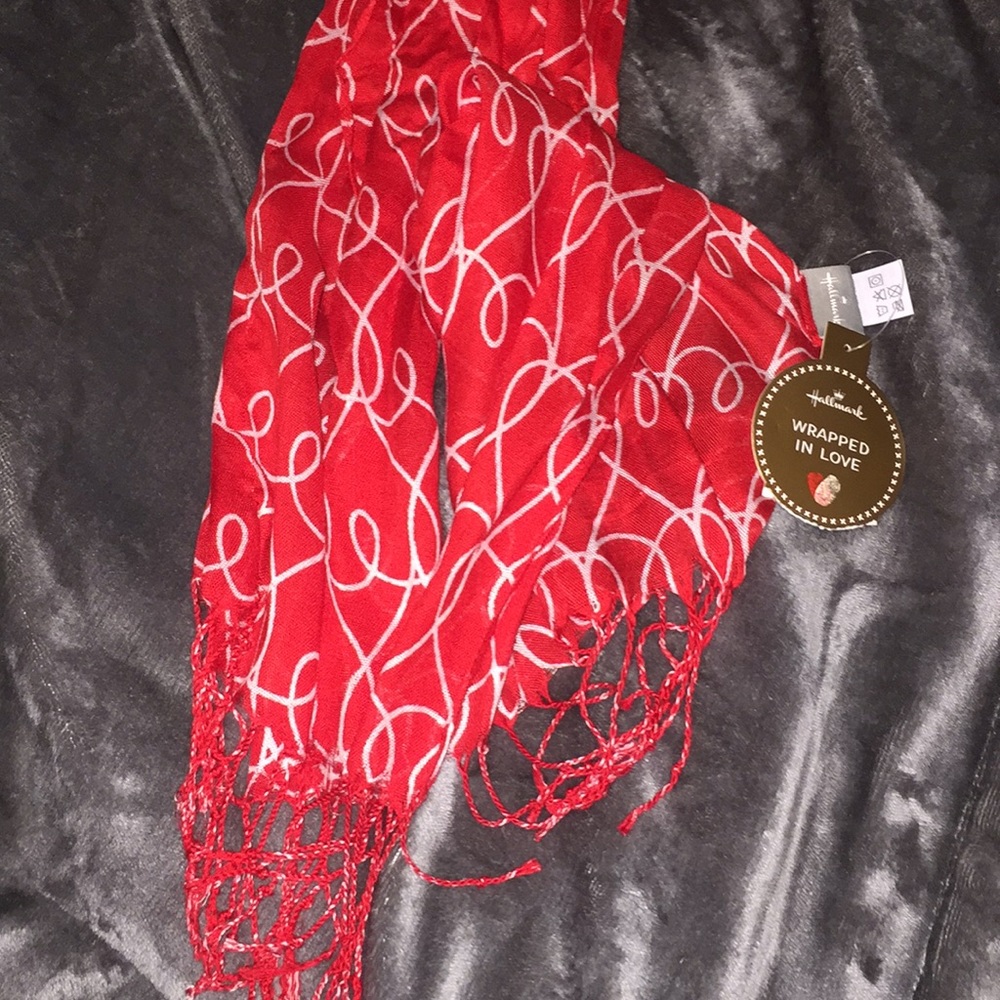 red love scarf